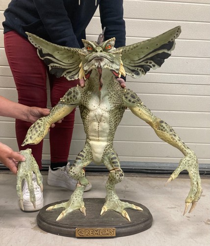 Lifesize gremlin mohawk neca - gremlin,
