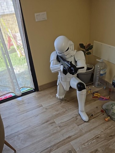 Life size stormtrooper - life, 1:1