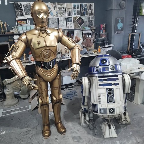 Life size 1 - 1:1, statue