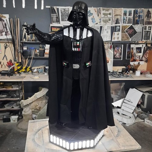 Darth vader life size - 1:1, led