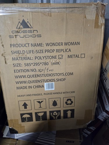 Queen studios wonder woman - wonder,