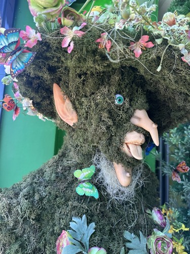 Woodland witch life size - life, 77